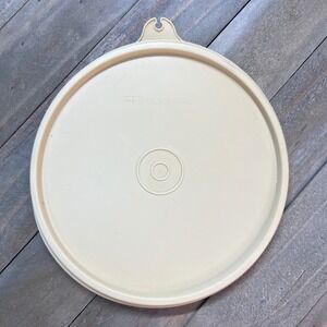 Tupperware 5.75"‎ Round Beige 238-31 Container Lid Made in USA Replacement Part